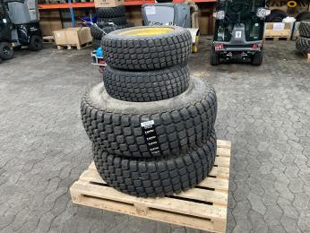 4 komplette hjul til John Deere 3720