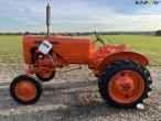 Allis-Chalmers D272 traktor 8