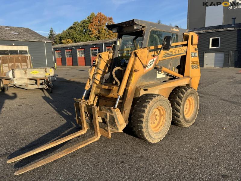 Case 1845C skid steer uni-loader 1