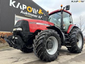 Case MX270 Magnum traktor