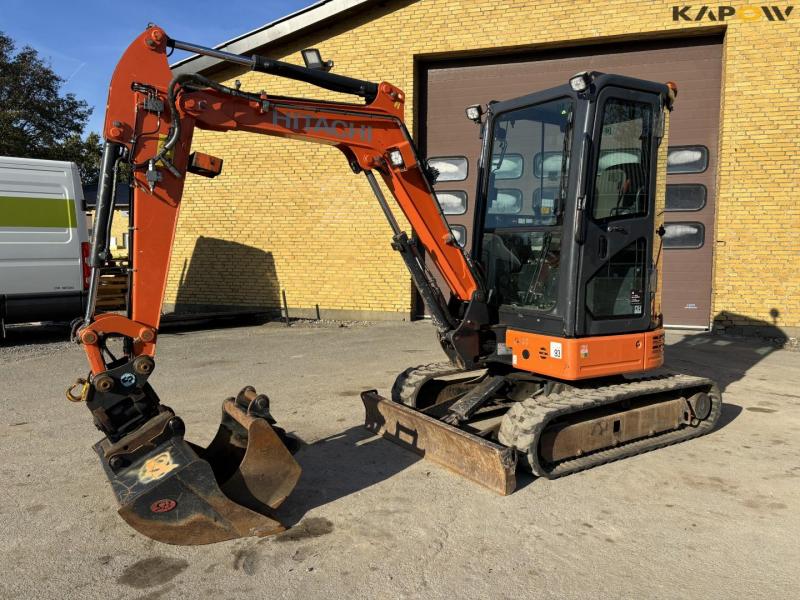 Hitachi Zaxis 26U minigravemaskine 1