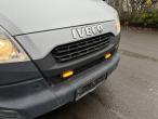 Iveco Daily 35c D ladbil med HMF kran 53