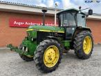 John Deere 3050  4 WD 1