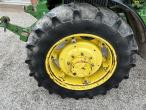 John Deere 3050  4 WD 59