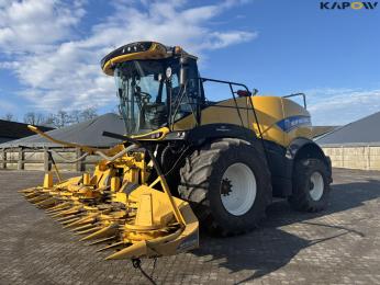 New Holland FR550 med majsbord og pickup 1 New Holland FR550 med majsbord og pickup 1