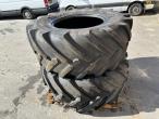 2 Michelin 600/70-R30 tyres 8