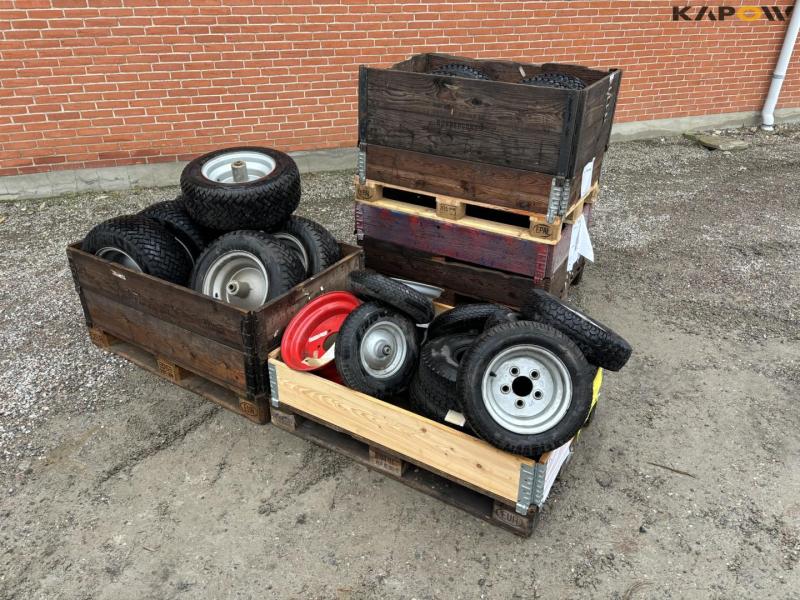 4 pallets tires 1