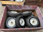 4 pallets tires 17