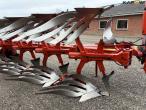 5 furrow Kuhn plough 27