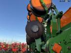 Amazone EDX9000-TC 12 row corn planter 16