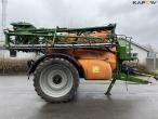 Amazone UX5200 trailer sprayer 4