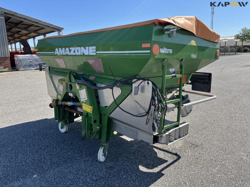 Amazone ZA-M 3000 fertilizer spreader 1