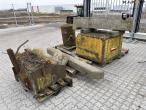 Concrete blocks, counterweights and granite curbs 4