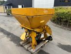 Beech bale S3 salt spreader 3