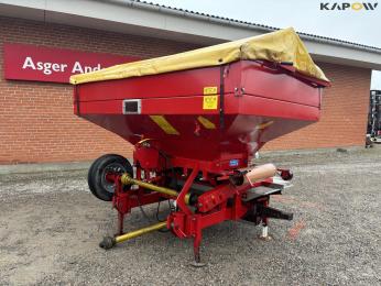 Bredal B2XL fertilizer spreader