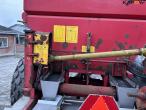 Bredal B4 fertilizer spreader 23