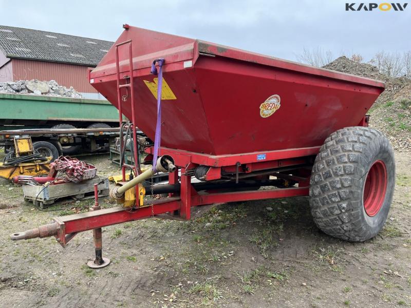 Bredal B6 fertilizer spreader with extra spare parts 1