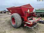 Bredal B6 fertilizer spreader with extra spare parts 7