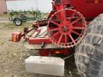 Bredal B6 fertilizer spreader with extra spare parts 22