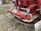 Bredal B6 fertilizer spreader with extra spare parts 23