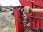 Bredal B6 fertilizer spreader with extra spare parts 28