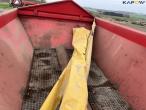 Bredal B6 fertilizer spreader with extra spare parts 37