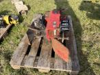 Bredal reduction gear and trailer hitch for B80 spreader 2