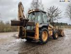 Case 580 Super LE backhoe 5