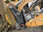 Case 580 Super LE backhoe 11