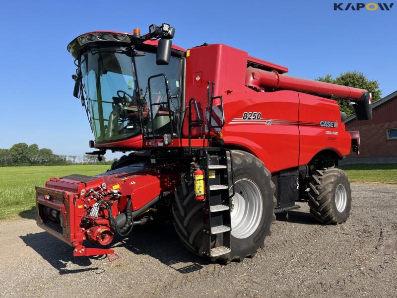 Case IH 8250 Axial-Flow combine with 35-foot header 1