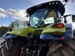 Claas 830 Axion with front loader 18