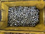 Various hydraulic fittings and accessories 24