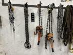 Various chains and lifting straps 4