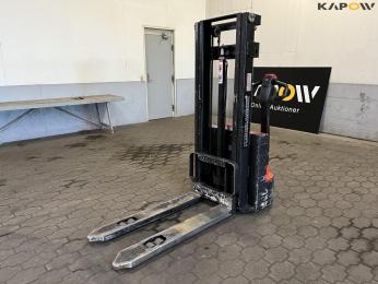 ES10-10ES pallet lifter