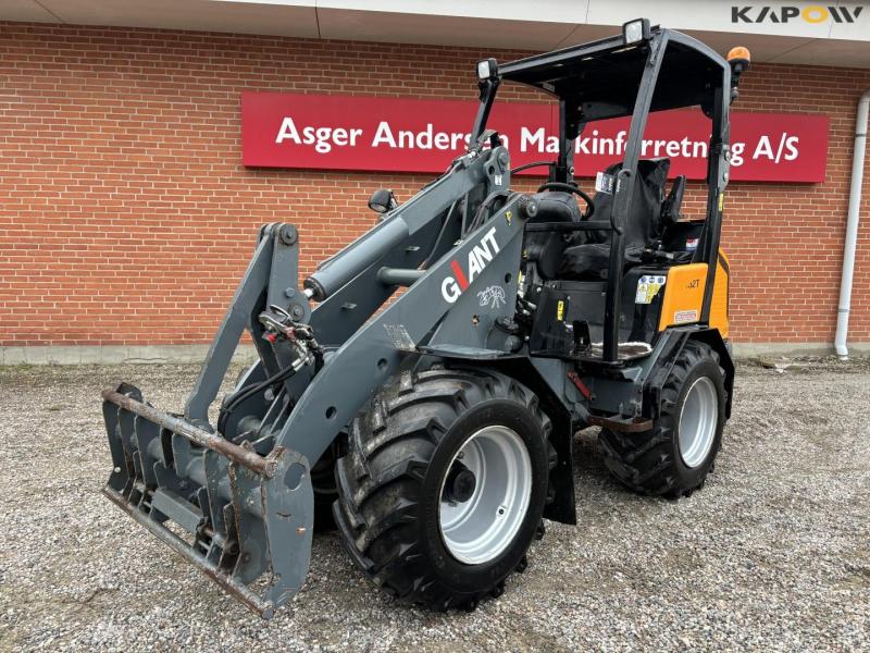 Giant V452T mini loader 1