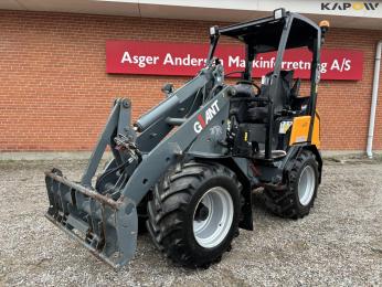 Giant V452T mini loader