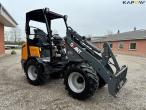 Giant V452T mini loader 3