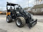 Giant V6004T Skid Steer Loader 3