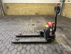 Heli DC15 electric pallet lifter 8