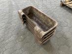 Horse feed trough 4