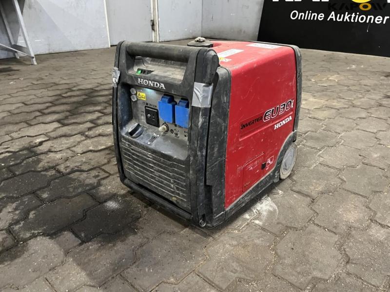 Honda EU30i generator 1