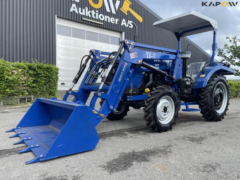 Huaxia 304 tractor with front loader 1