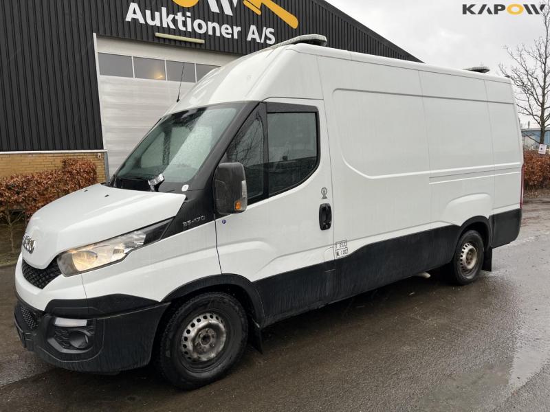 Iveco 35s17 box van with interior and tools 1