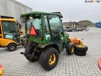 John Deere 2320 with broom and salt spreader 5