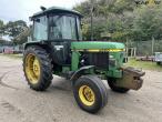 John Deere 2850 tractor 3