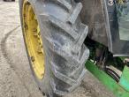 John Deere 2850 tractor 22