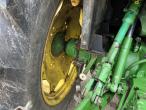 John Deere 2850 tractor 29