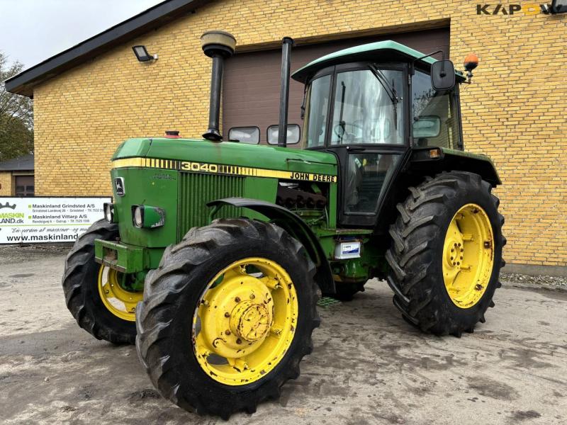 John Deere 3040 tractor 1