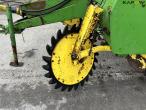 John Deere 550 round baler 9