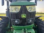 John Deere 6R145 4 WD with front lift 16